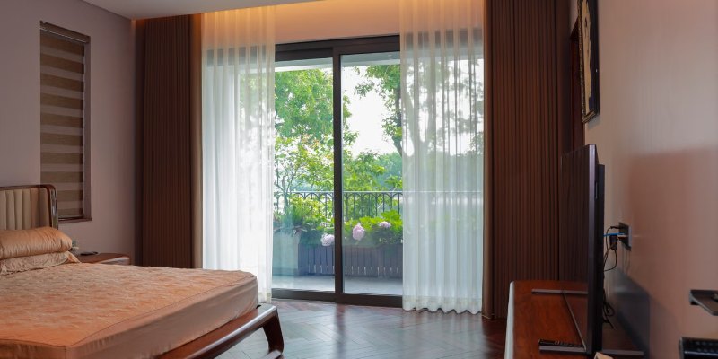Cửa nhôm kính thông minh, khóa vân tay: có đáng đầu tư?