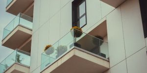 Dấu hiệu nhận biết báo giá cửa nhôm “rẻ bất thường”